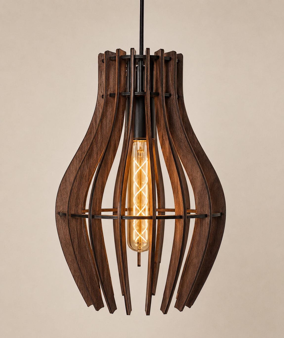 Lampada in legno realizzata con taglio laser