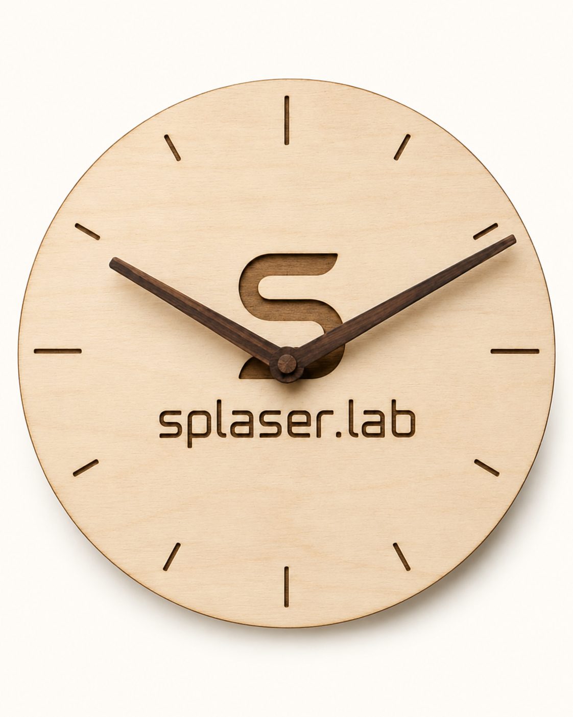 Orologio da parete in legno inciso a laser